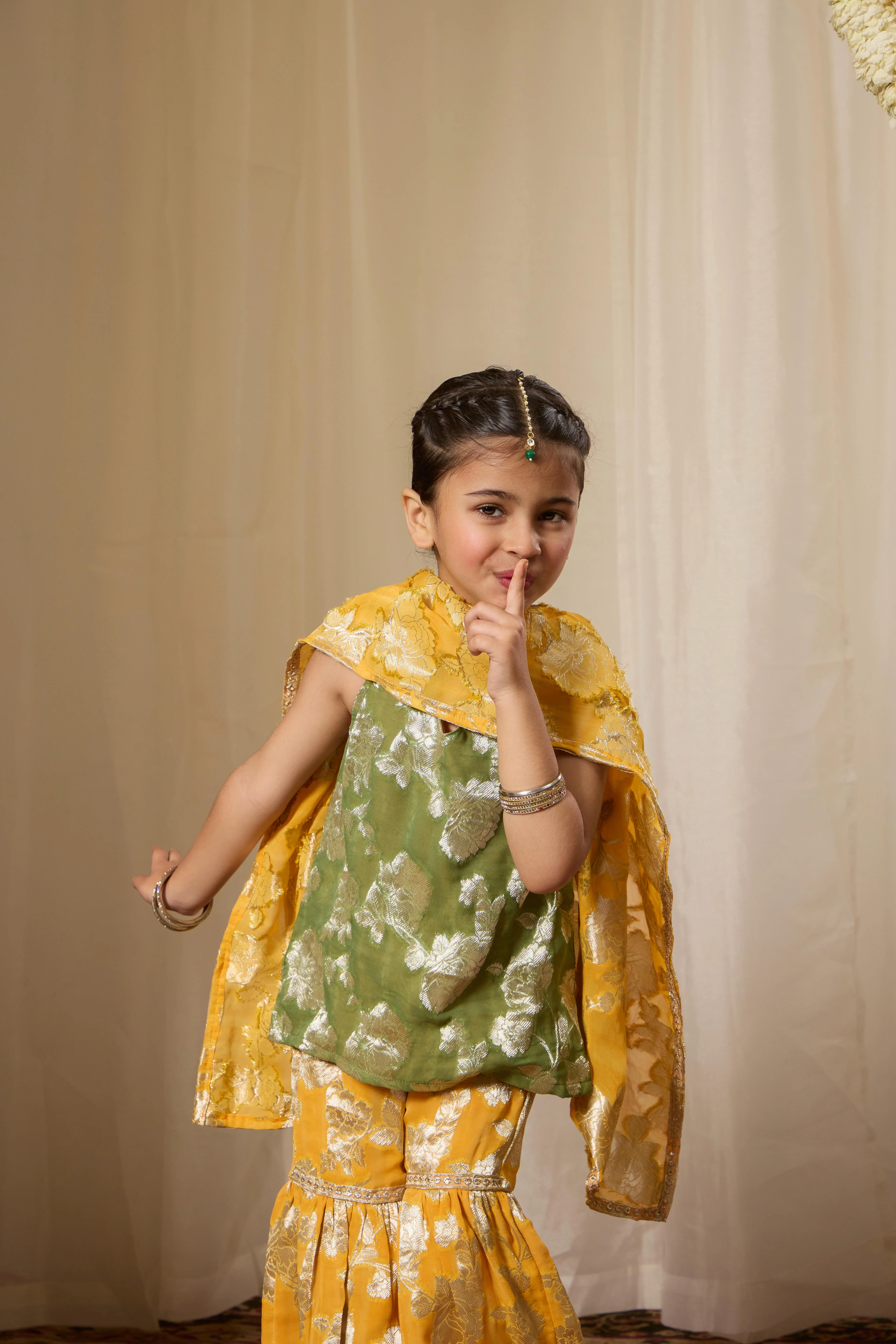 Alaya Kids Green Contrast Kurta Set - Image 5
