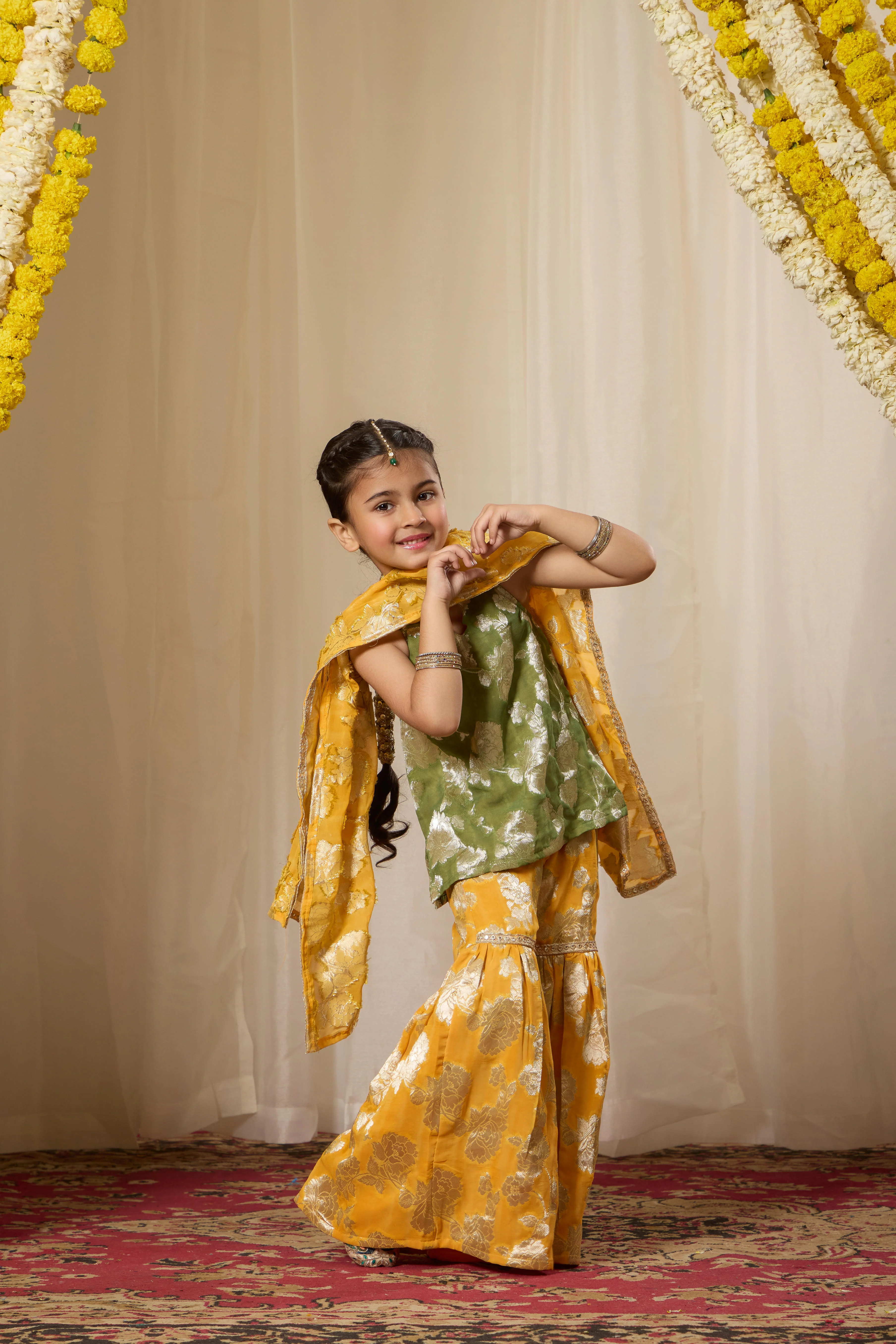 Alaya Kids Green Contrast Kurta Set - Image 6