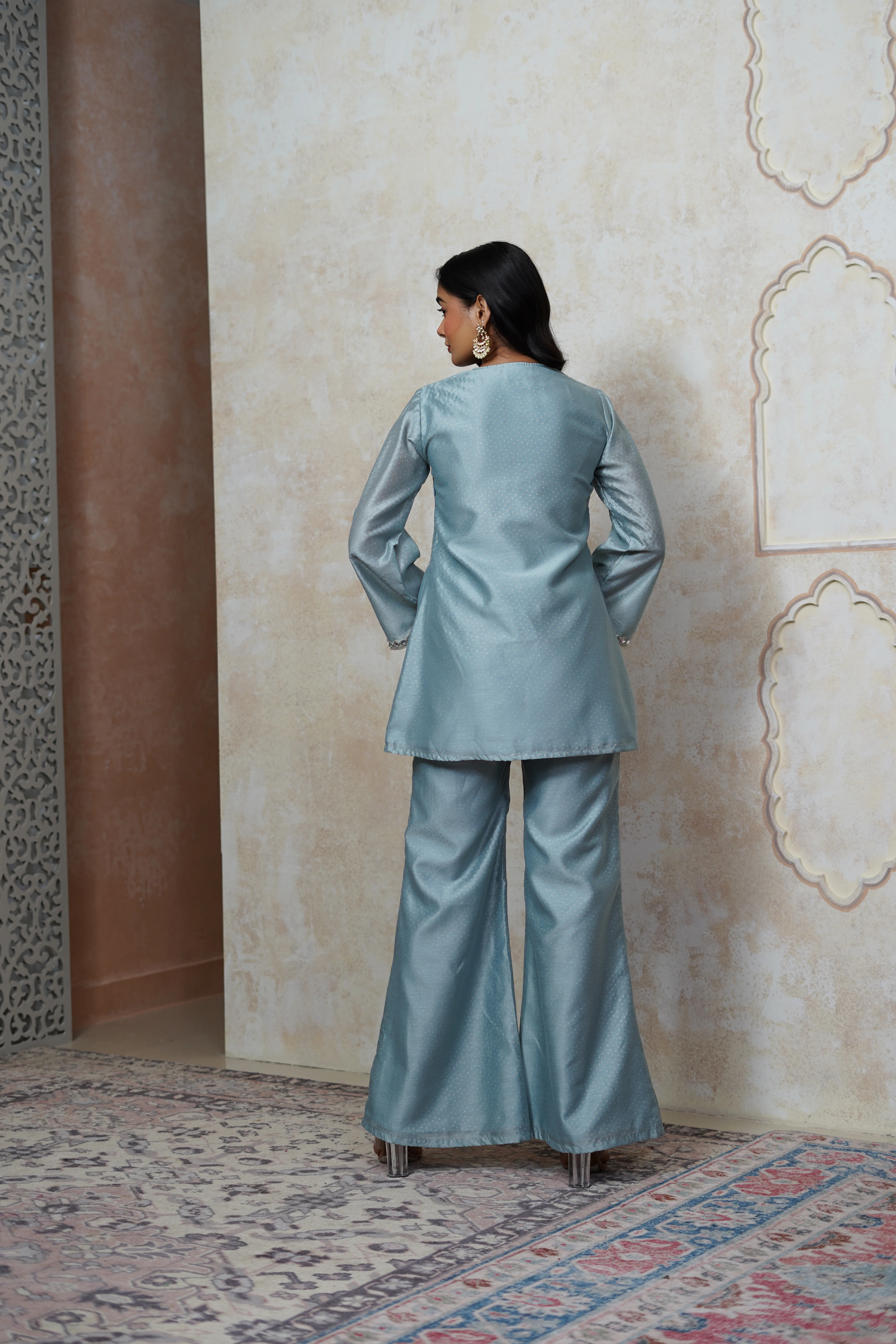 Alaya Resham Blue V-Neck Kurta Set - Image 5