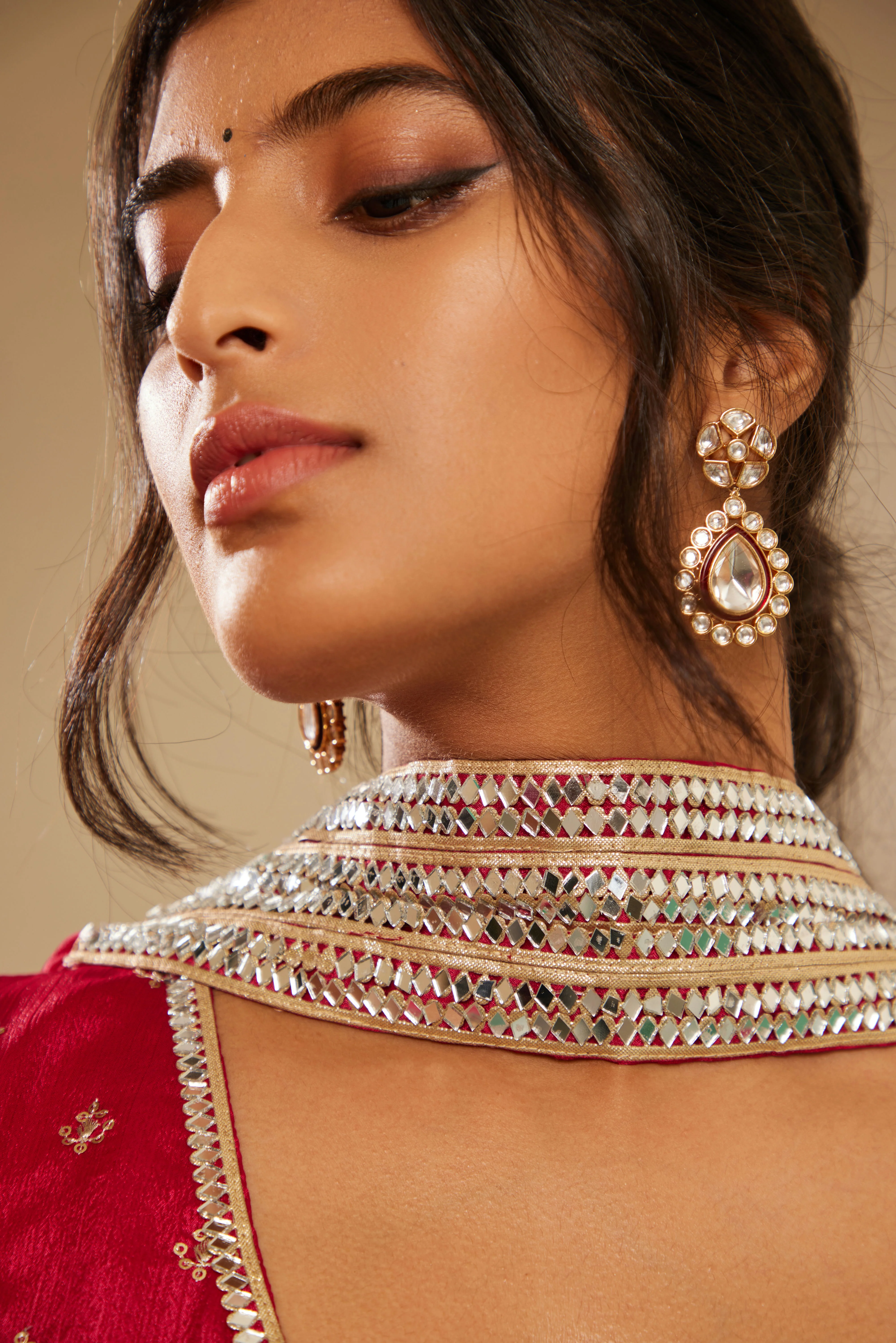 Sajda Fuchsia Pink Mirrorwork Choker Dupatta - Image 3