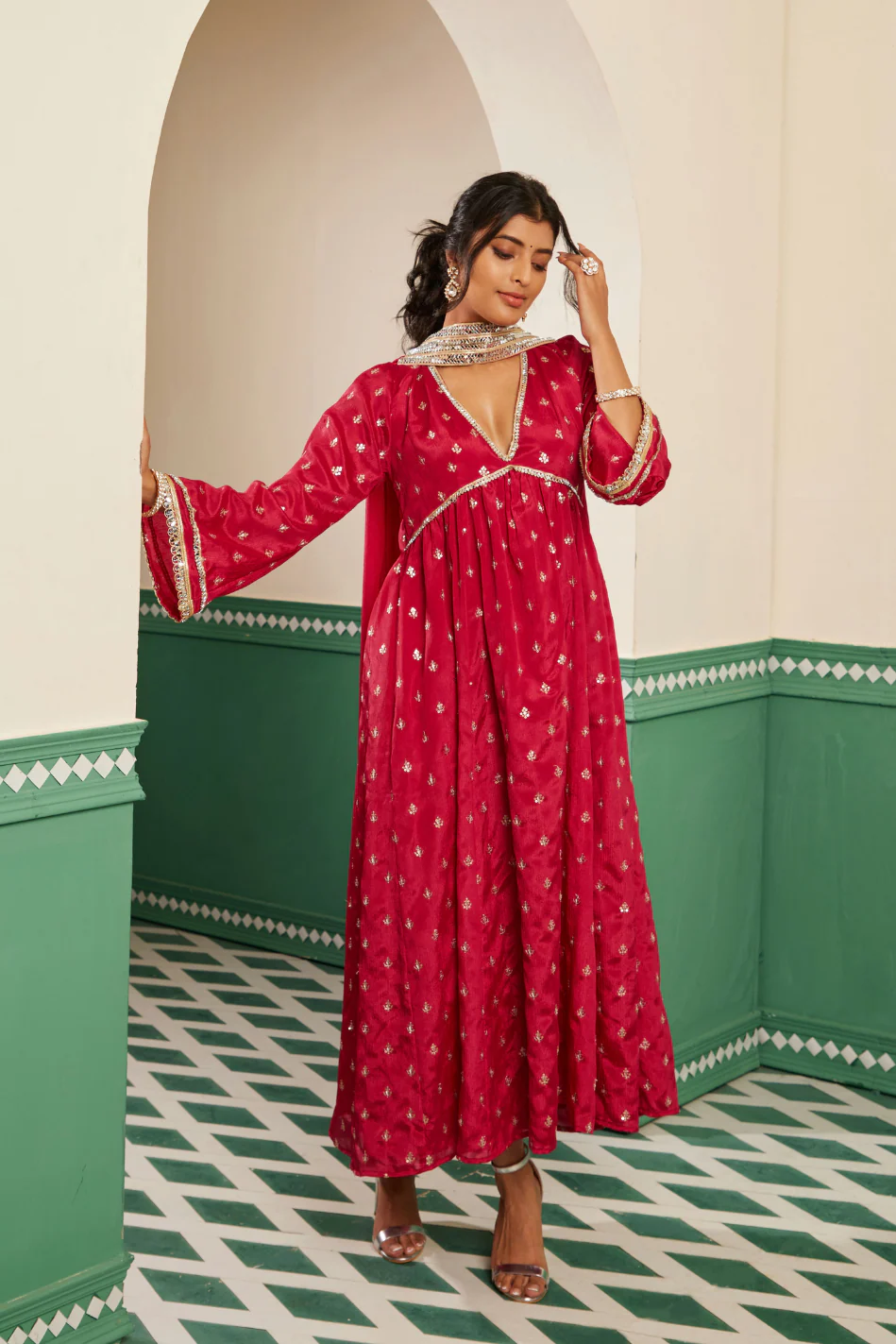 Sajda Fuchsia Pink Mirrorwork Choker Dupatta - Image 4