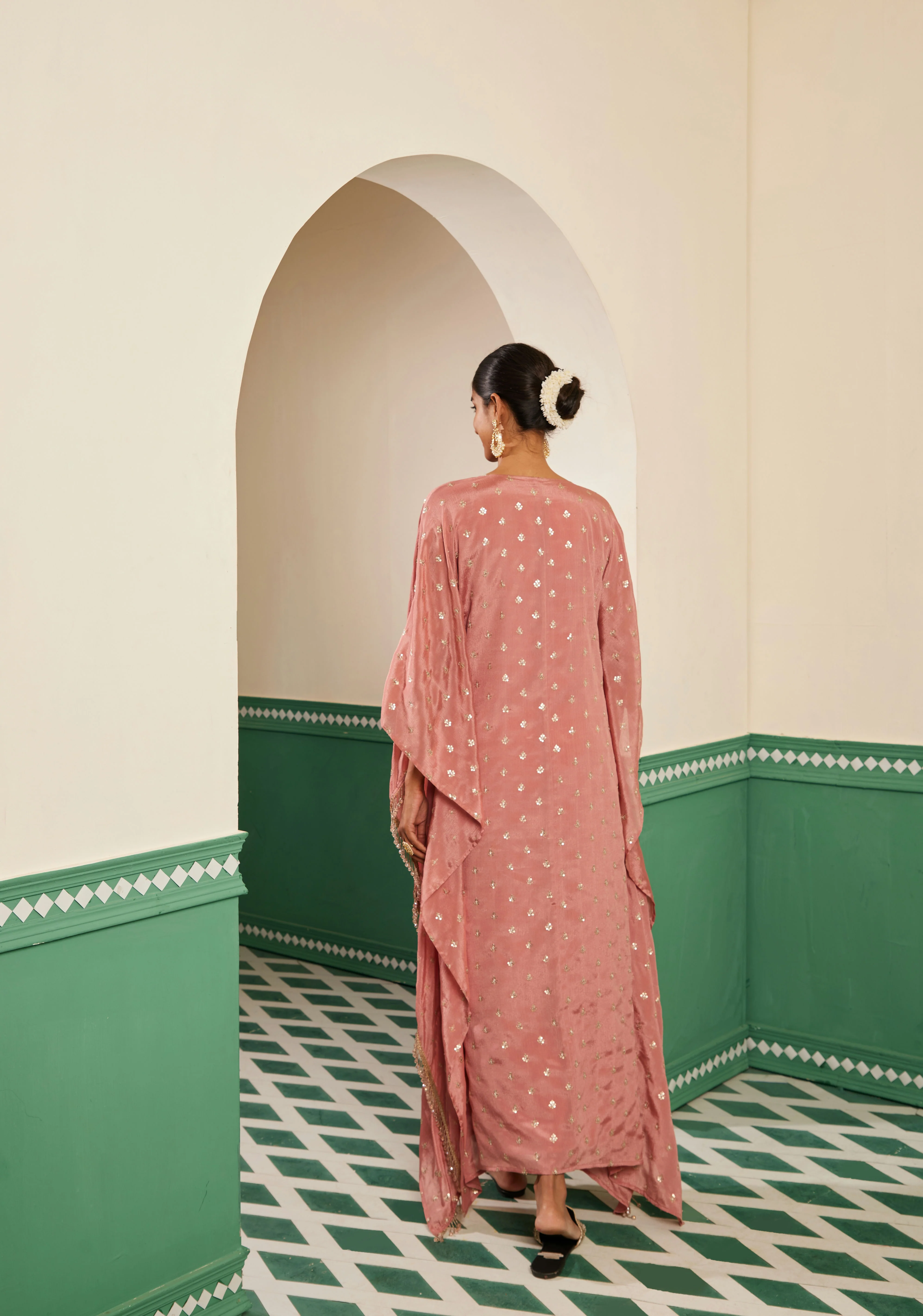 Sajda Onion Pink Embroidered Kaftan - Image 6