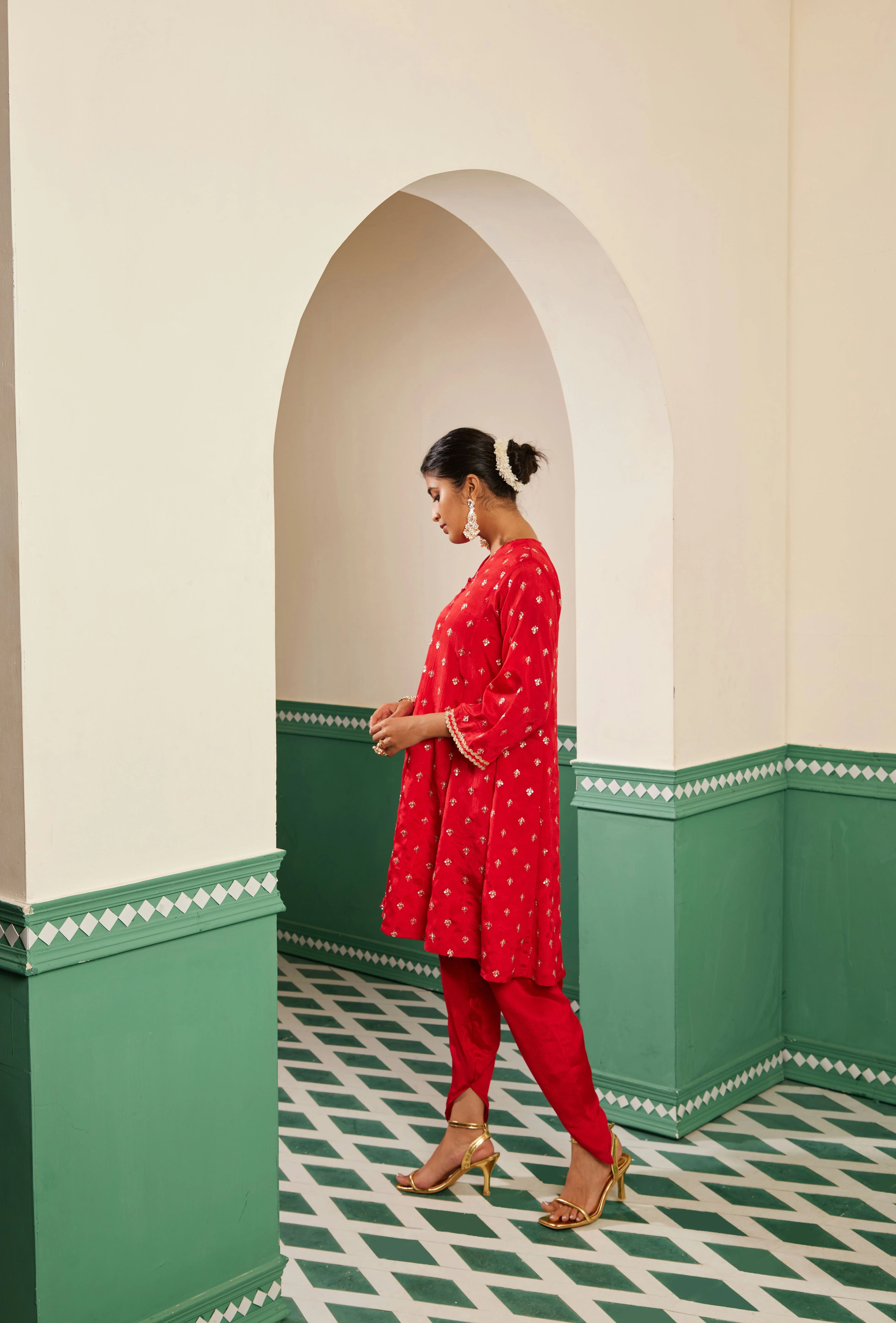 Sajda Red Embroidered Kurta set - Image 4